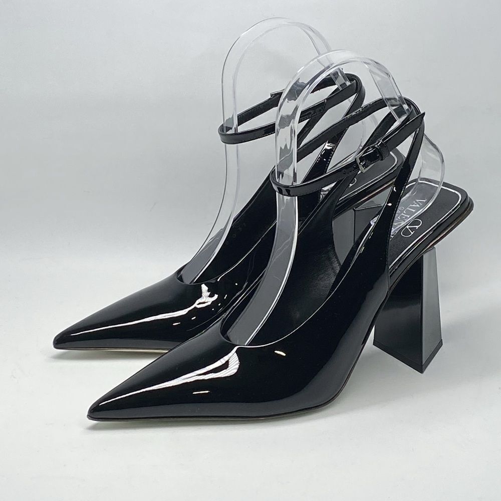 Valentino Garavani One Stud Patent Leather Pumps size 37